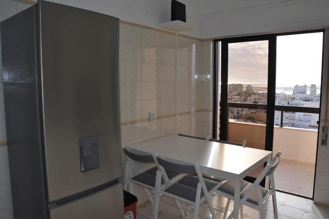 Blife Chelsya Private Rooms Faro Luaran gambar